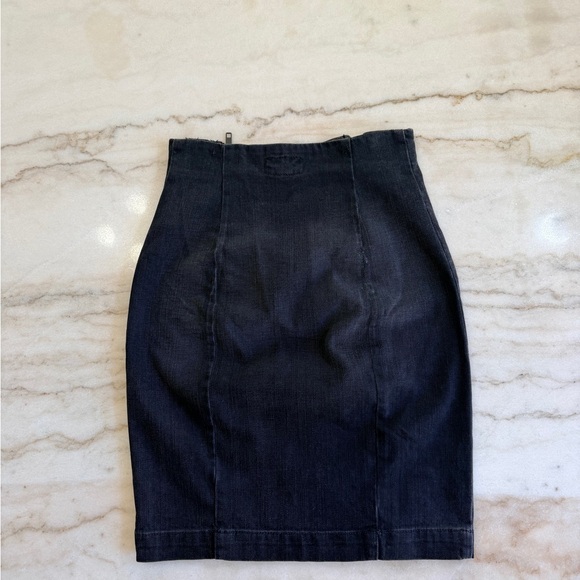 Current/Elliott - Picture 2 of 6